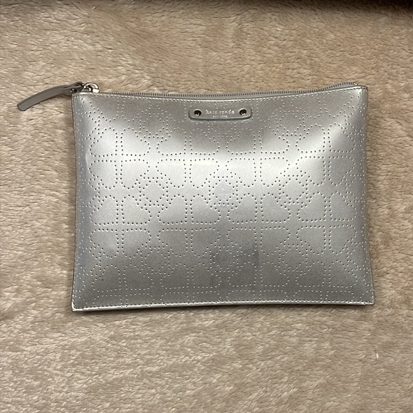 KATE SPADE Little Shiloh Silver Zippered Pouch from Beale Street Collection - Picture 3 of 12